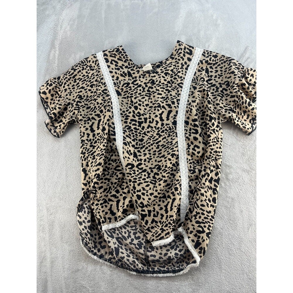 Grace & Emma Leopard Print Top Womens L Ruffle Sleeve Lace Trim Fringe Hem Boho